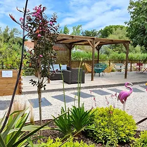 Logis Le Nid Du Pont De Gau Aparthotel